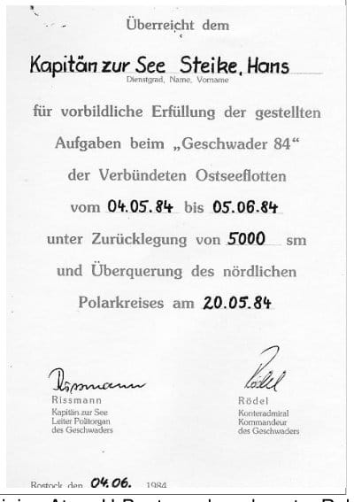 Urkunde für die Teilnahme am „Geschwader 84“ der Verbündeten Ostseeflotten mit handschriftlich eingetragenen Daten, Seemeilen und zwei Unterschriften